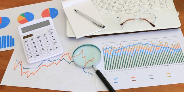 従来のマーケティングデータ分析手法